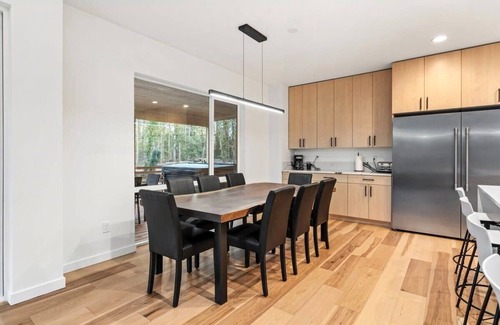 Brightwood House | Sandy River Group Getaway