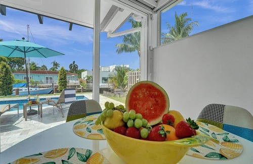 Citrus Isles House | Sandy"s Sunshine Oasis Beach Pool Boat Doc Pets Cruise Hardrock Airport