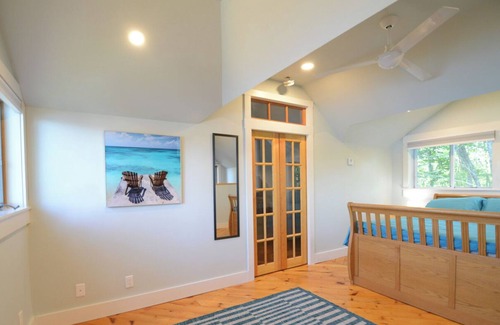 Deerfield House | Sandy Shore on Pleasant Lake