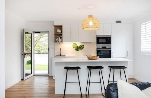 Mollymook Beach Apartment | Sandy Shores