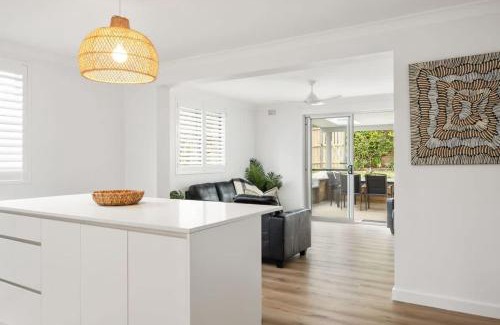 Mollymook Beach Apartment | Sandy Shores