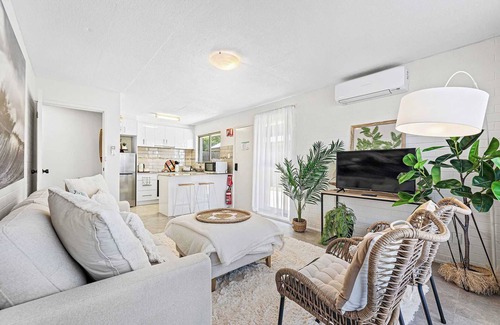 Long Beach Apartment | Sandy Shores Unit 1 - 150m Walk to Beach