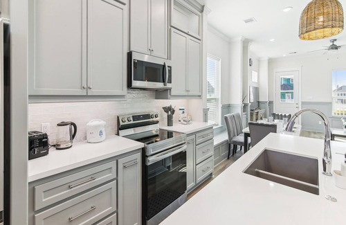 Terramar Beach House | Sandy Smiles | Pet Friendly + Community Pool