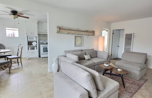 Shell Beach House | Sandy Toes Retreat a Shell Beach duplex - Min 30 night