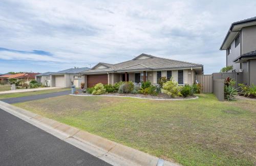 Yamba House | Sangard - LJHooker Yamba