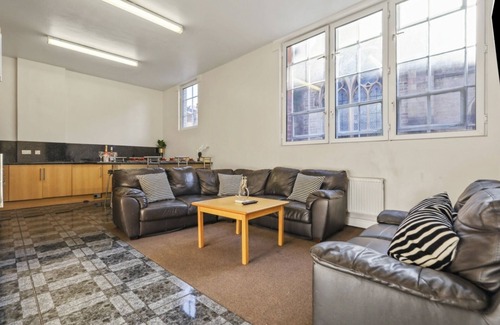 Leicester City Centre Bed & Breakfast | Sangha Halls