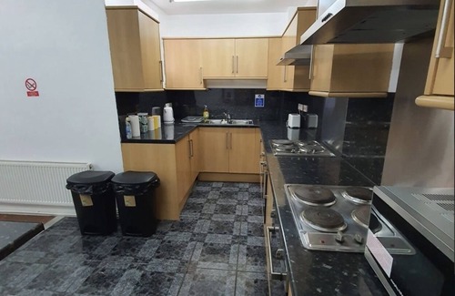 Leicester City Centre Bed & Breakfast | Sangha Halls