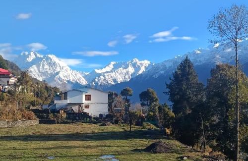 Munsyari House | Sangrila vijaya lodge munsyari