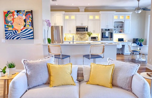 Murex Lakes House | Sanibel Spacious Lakefront Retreat, Steps to Scenic Shores,Shelling and Fishing