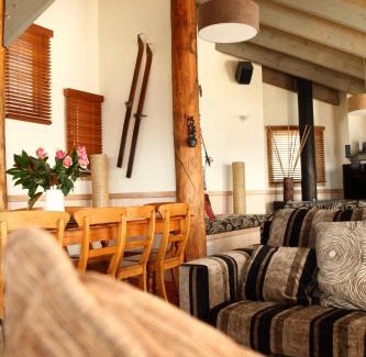 Hotham Heights Ski Chalet | Sanki