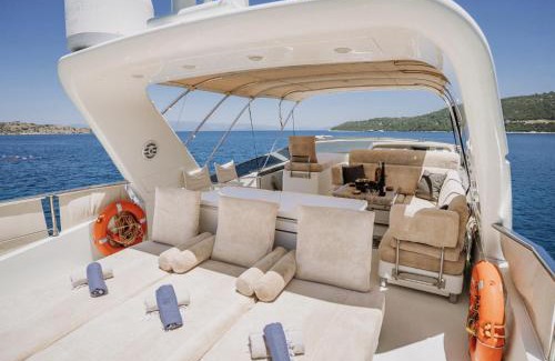 Yalikavak City Center Boat Rental | SANLORENZO SL Deluxe Motoryacht