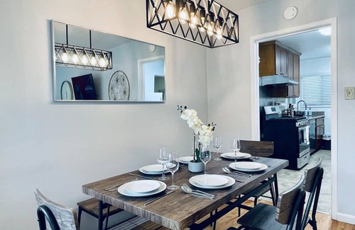 North Central House | Sanmateo Cozy Central 3b1b Home Garage Parking AC