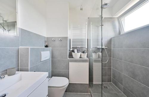 Emst Apartment | SANO - bei Max in Hagen- Atemberaubende Sicht - Design - Balkon - Waschmaschine - Magenta TV