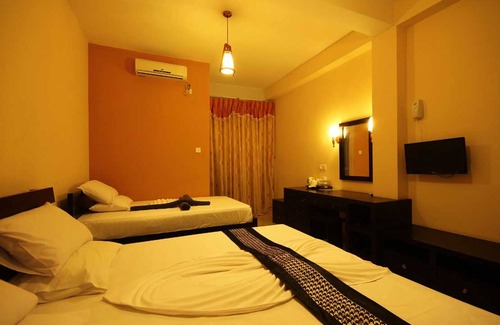Negombo Hotel | Sanoreech Hotel