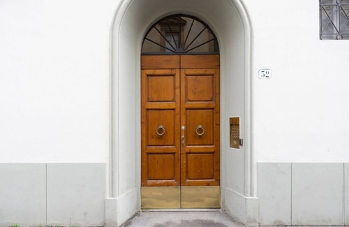 Sant' Ambrogio Apartment | Sant\'Ambrogio Elegant Apartment