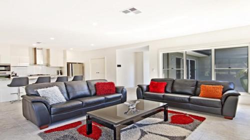 Pokolbin House | Santa Ana Retreat - The Vintage