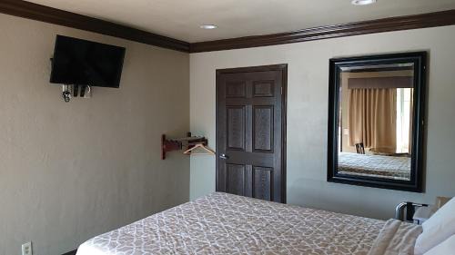 Santa Ana Hotel | Santa Ana Travel Inn