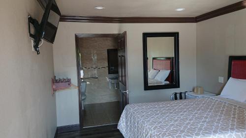Santa Ana Hotel | Santa Ana Travel Inn
