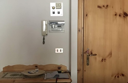 Santa Caterina Valfurva Apartment | SANTA CATERINA VALFURVA MANSARDA of CHARME. ALSO STAGIONAL RENTALS