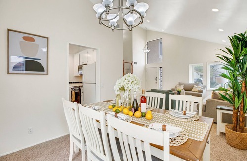 Valencia House | Santa Clarita Family Home - New Furniture - POOL/SPA/PLAYGROUND