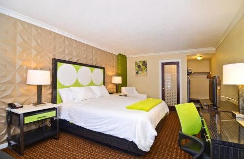 Newhall Hotel | Santa Clarita Motel - Near six Flags Magic Mountain - Valencia