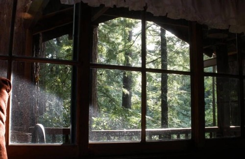 Mount Hermon Cabin | Santa Cruz Mountain Cabin. Utmost Tranquility Amongst the Redwoods !
