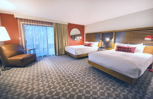 Live Oak Hotel | Santa Cruz Room Perfect for Pet Owners | 2 Spacious Rooms | Outdoor Fireplace