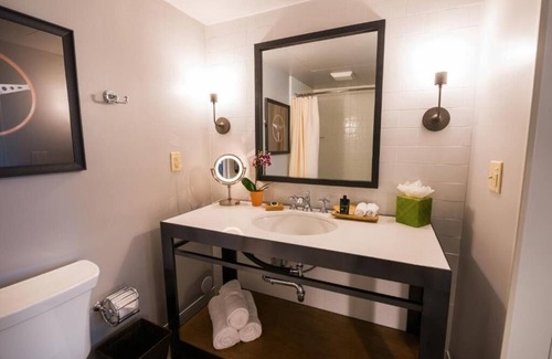 Live Oak Hotel | Santa Cruz Room Perfect for Pet Owners | 2 Spacious Rooms | Outdoor Fireplace