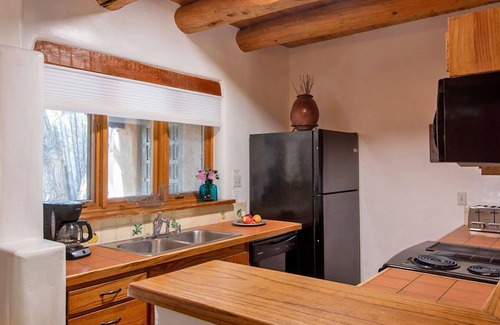 South Capitol Apartment | Santa Fe Retreat Just Steps from Downtown