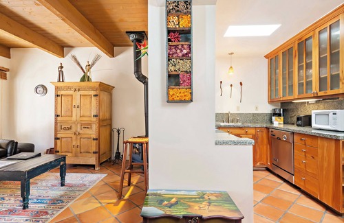 Northeast Santa Fe Hotel | Santa Fe Serenity: Downtown Bliss, Authentic Charm