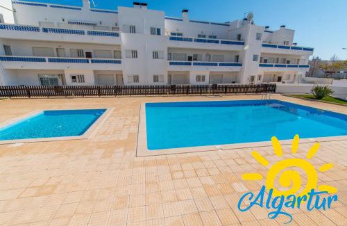 Santa Luzia Apartment | Santa Luzia Residence by Algartur - 5 mins Downtown - Pool & Wi-Fi