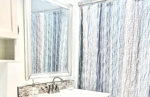 Sunset Park Condo | Santa Monica Condo in heart of Sunset Park Neighborhood