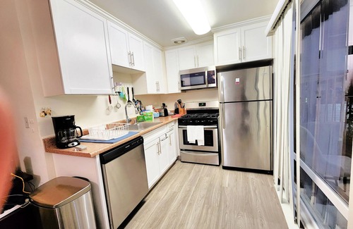 Sawtelle Apartment | Santa Monica Executive Suites