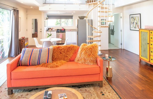 Wilshire Montana Apartment | Santa Monica Modern Studio Near MONTANA ave, close to Beach, Mall, restaurants