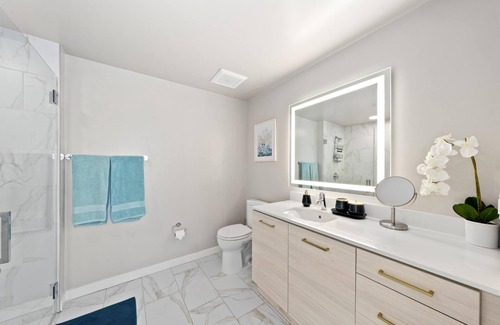 Sunset Park Apartment | Santa Monica Penthouse With Panoramic Ocean Views