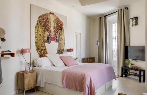 San Julian Apartment | Santa Paula Pool & Luxury