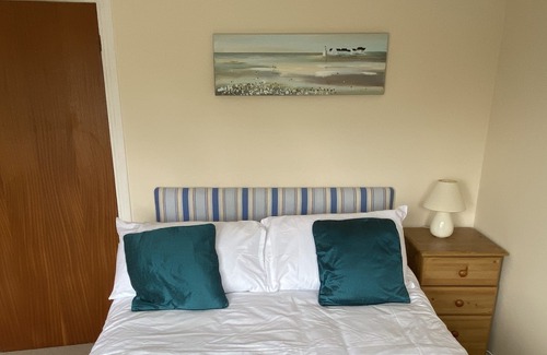 Kilgetty House | Santa Rosa - 4 Bedroom Holiday Home