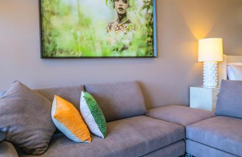 Casuarina Apartment | Santai Sands - with Sea and Mountain Glimpses!