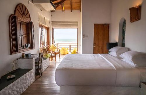 Weligama Hotel | Sānti Beach House with pool & beach