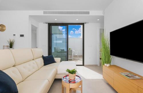 Santiago de la Ribera Villa | Santiago Sunny Seabreeze Villa
