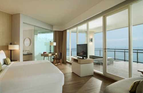 Tanjung Pandan Hotel | Santika Premiere Beach Resort Belitung
