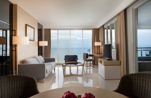 Tanjung Pandan Hotel | Santika Premiere Beach Resort Belitung