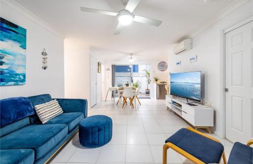 Fingal Bay House | Sapphire Sands 1 52 Boulder Bay Rd air con Wi Fi Cot and Highchair