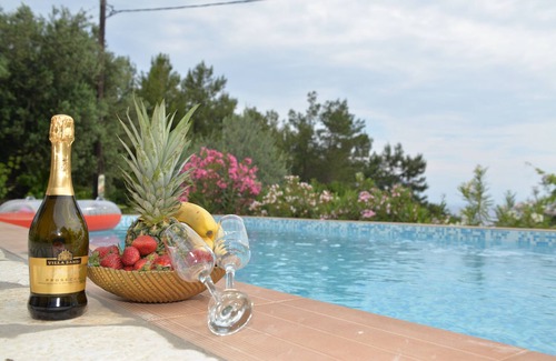 Eleios-Pronnoi Cottage | Sarakiniko cottage with private pool