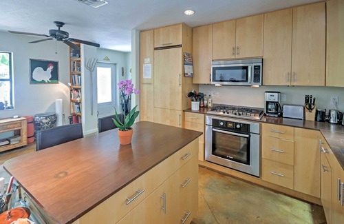 South Sarasota House | Sarasota House w/Backyard Oasis: 6 Mi to Beach!