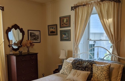 Stillwater House | Saratoga County Track Rental, Waterfront Country Estate on the Hudson