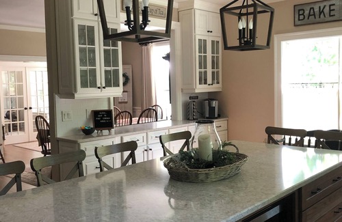 Saratoga Springs House | Saratoga Springs: TRACK, SPAC or visiting area