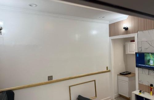 Baltimore Apartment | SARATOGA STAY-HOUSe