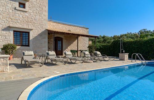 Atsipópoulon Villa | Sarpedon & Rhadamanthus By Forest Villas