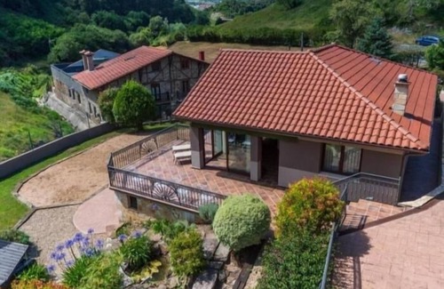 Bermeo Villa | Sarren Villa Pool by Urdaibai Rentals